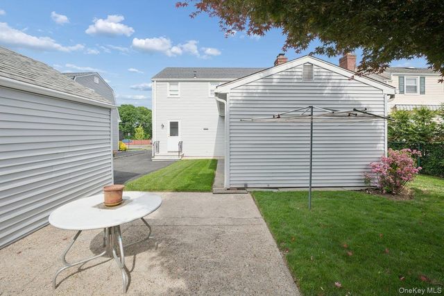21 Hayes Drive, Eastchester, NY 10709