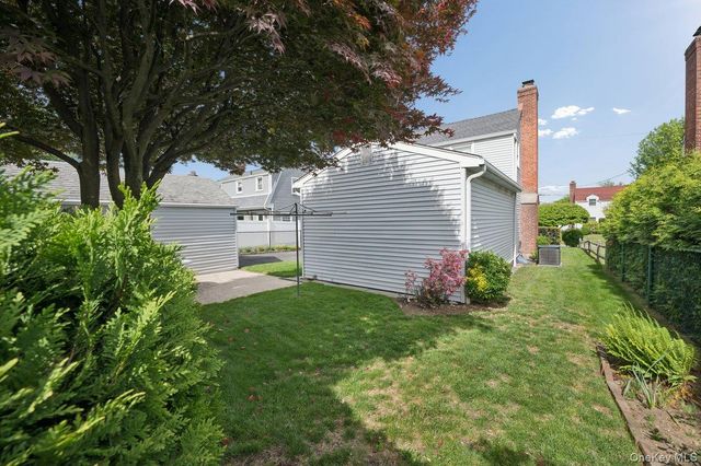 21 Hayes Drive, Eastchester, NY 10709