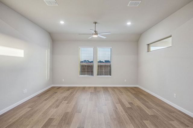 425 Hundred Acre Drive, Waxahachie, TX 75165