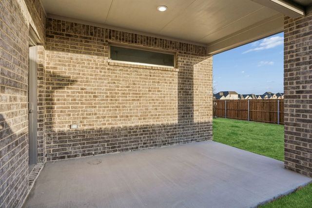 425 Hundred Acre Drive, Waxahachie, TX 75165