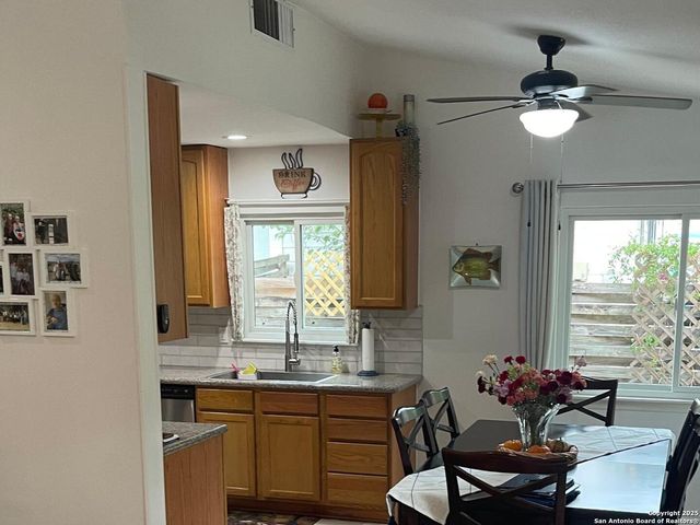 8002 Valley Trails St, San Antonio, TX 78250