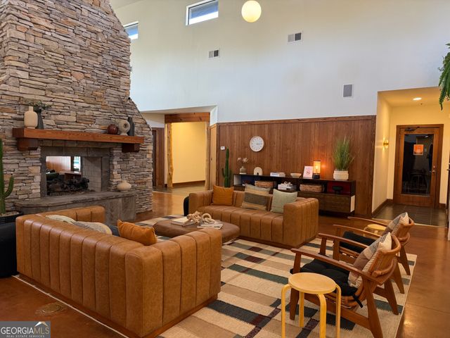 211 North Avenue 1224, Athens, GA 30601