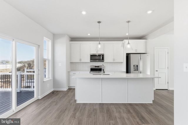 230 MONTEITH DR, Winchester, VA 22601