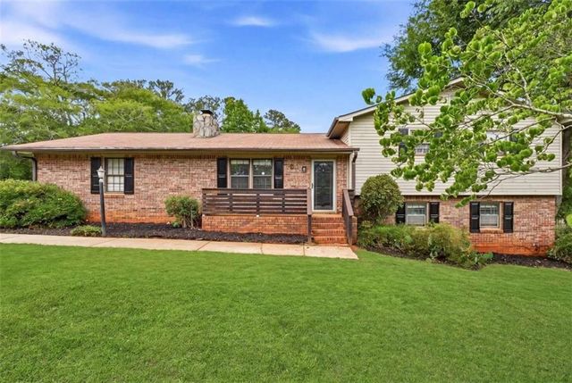 6 Bittersweet Lane, Newnan, GA 30263