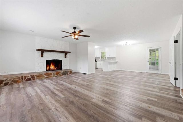 6 Bittersweet Lane, Newnan, GA 30263