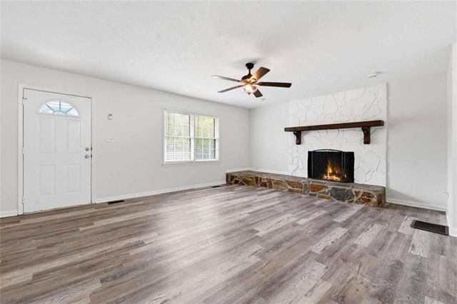 6 Bittersweet Lane, Newnan, GA 30263