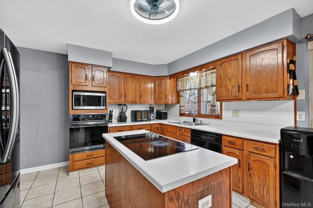 22 Dogwood Drive, Central Valley, NY 10917