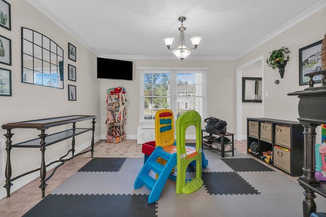 7 Simek Lane, Middletown, NJ 07758