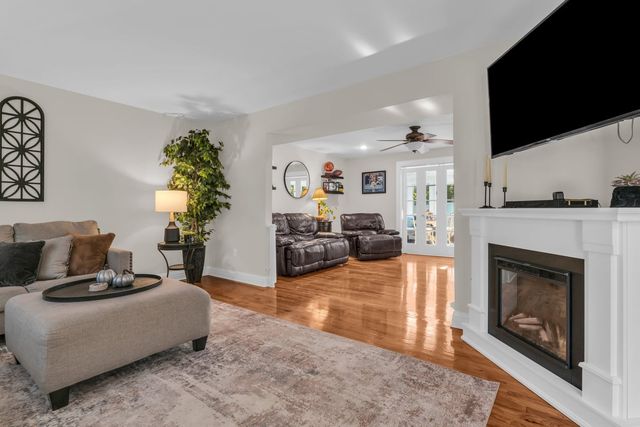7 Simek Lane, Middletown, NJ 07758