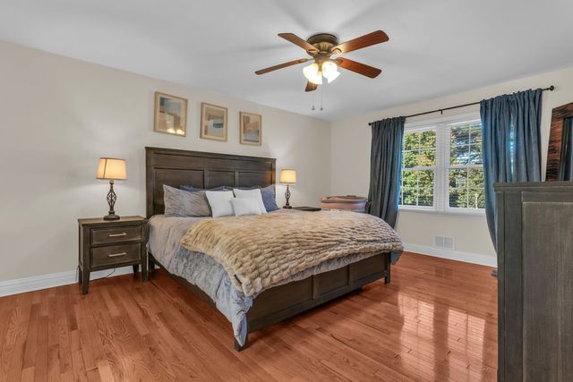 7 Simek Lane, Middletown, NJ 07758