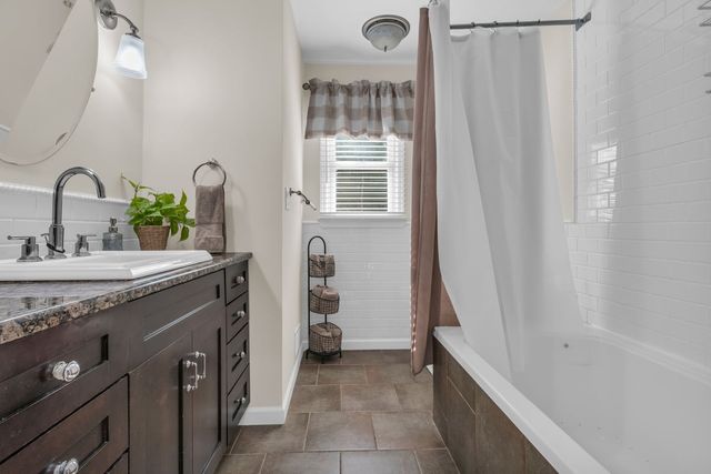 7 Simek Lane, Middletown, NJ 07758