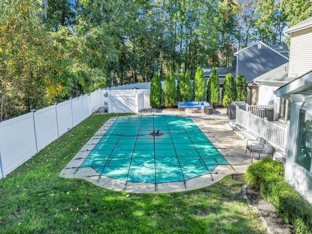 7 Simek Lane, Middletown, NJ 07758