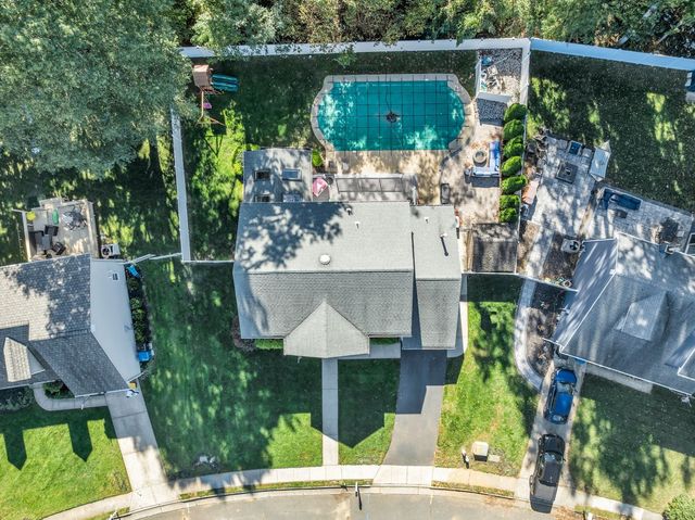 7 Simek Lane, Middletown, NJ 07758