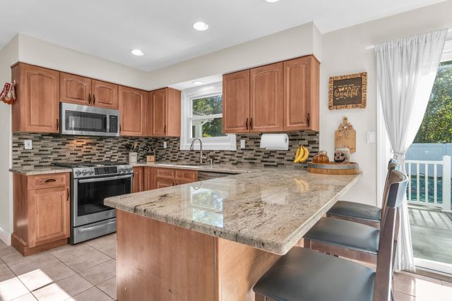 7 Simek Lane, Middletown, NJ 07758