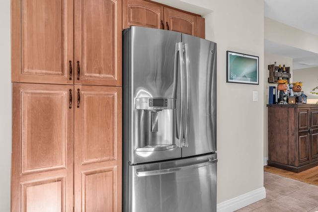7 Simek Lane, Middletown, NJ 07758