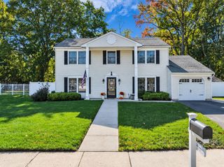 7 Simek Lane, Middletown, NJ 07758