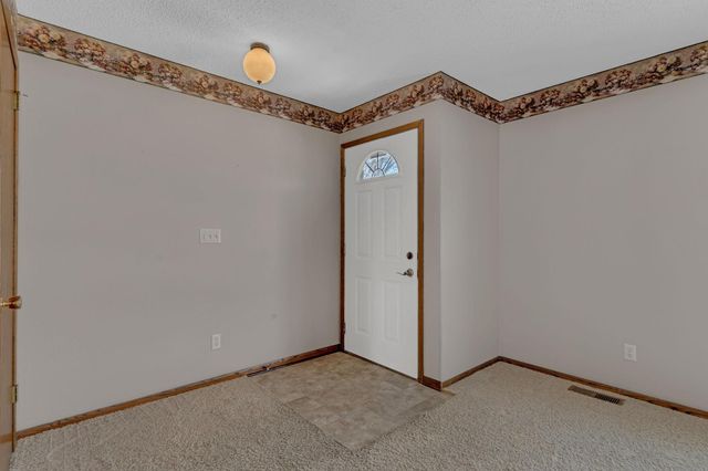 1308 27th Street NW, Willmar, MN 56201