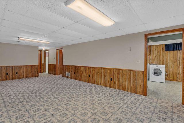 1308 27th Street NW, Willmar, MN 56201