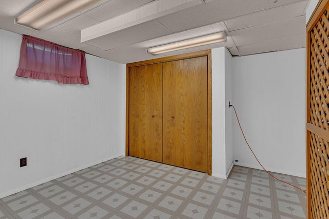 1308 27th Street NW, Willmar, MN 56201