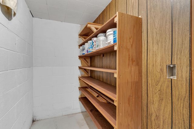 1308 27th Street NW, Willmar, MN 56201