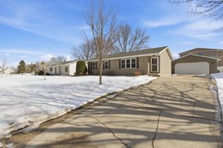 1308 27th Street NW, Willmar, MN 56201