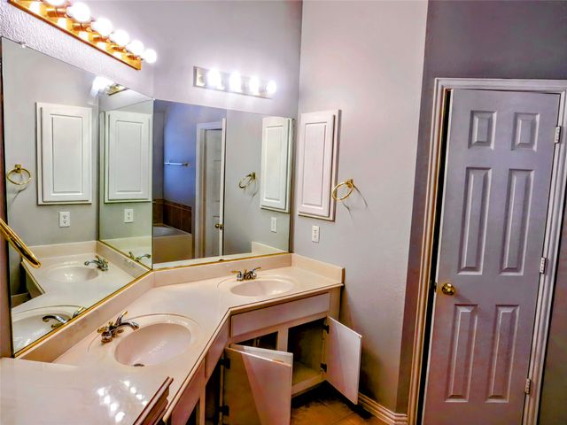 8376 Davis Drive, Frisco, TX 75036