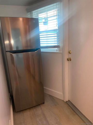 7855 Exchange Pl, La Jolla, CA 92037