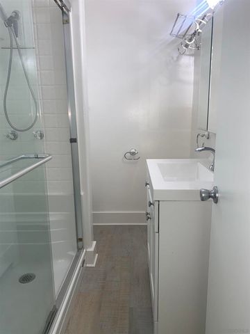 7855 Exchange Pl, La Jolla, CA 92037