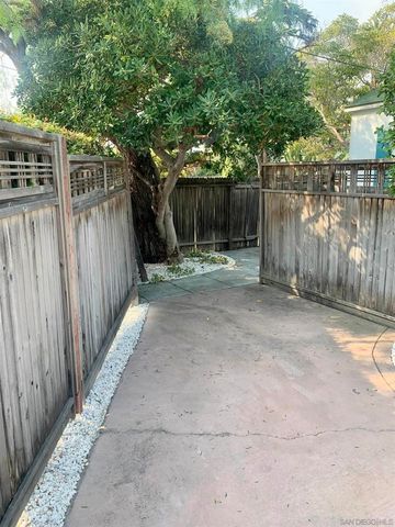 7855 Exchange Pl, La Jolla, CA 92037