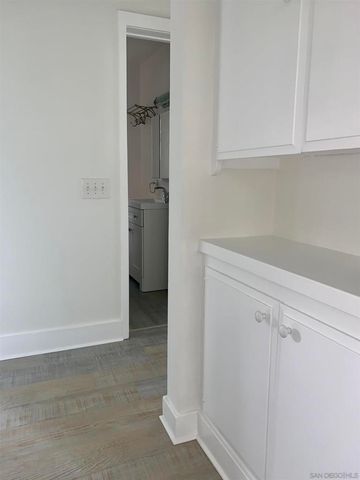 7855 Exchange Pl, La Jolla, CA 92037