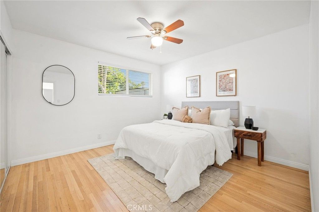 Image 8 of property listing at 15445 Archwood Street, Van Nuys, CA 91406