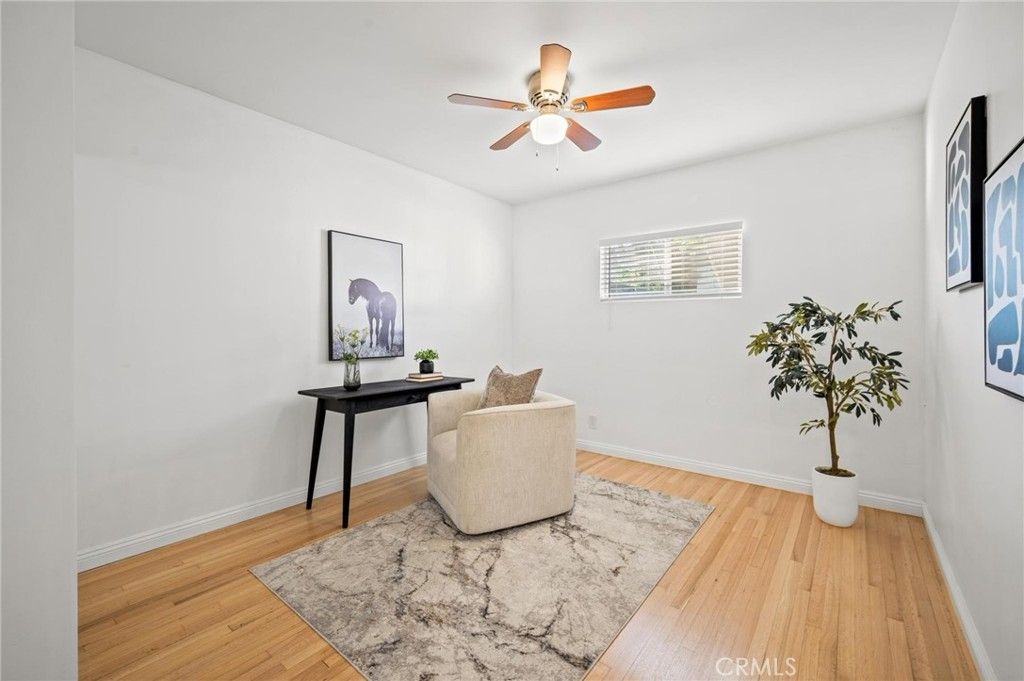 Image 9 of property listing at 15445 Archwood Street, Van Nuys, CA 91406