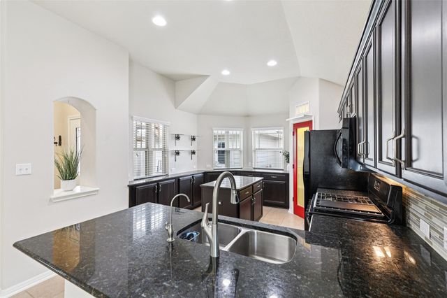 238 Rock Bluff LN, San Marcos, TX 78666