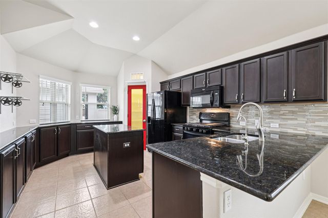238 Rock Bluff LN, San Marcos, TX 78666