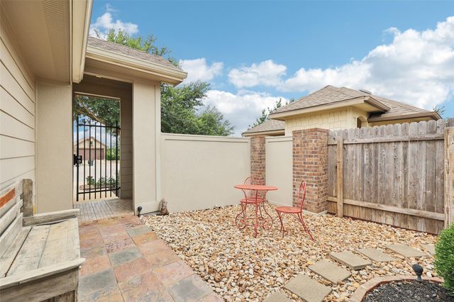 238 Rock Bluff LN, San Marcos, TX 78666