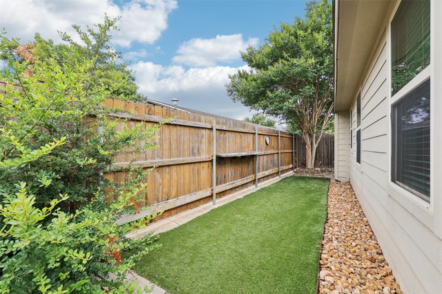 238 Rock Bluff LN, San Marcos, TX 78666