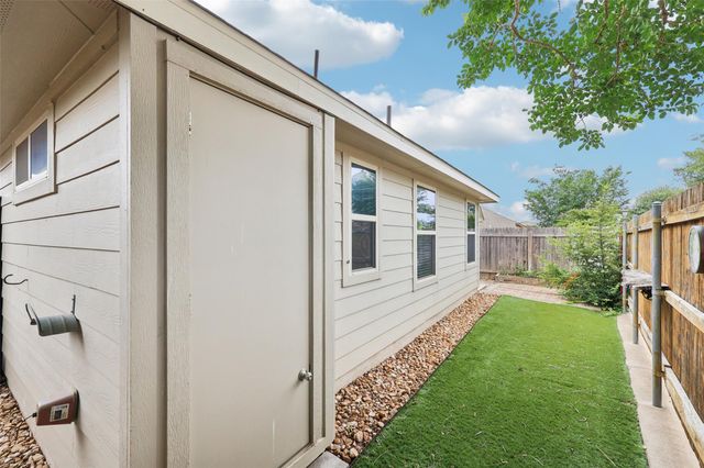 238 Rock Bluff LN, San Marcos, TX 78666