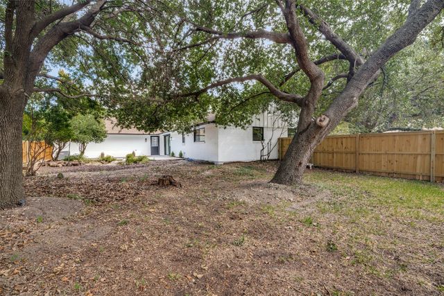 11335 Drummond Circle, Dallas, TX 75228