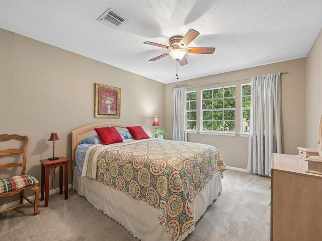 4758 Oakmont Court, League City, TX 77573