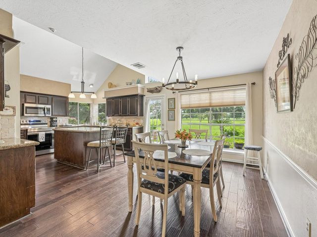 4758 Oakmont Court, League City, TX 77573