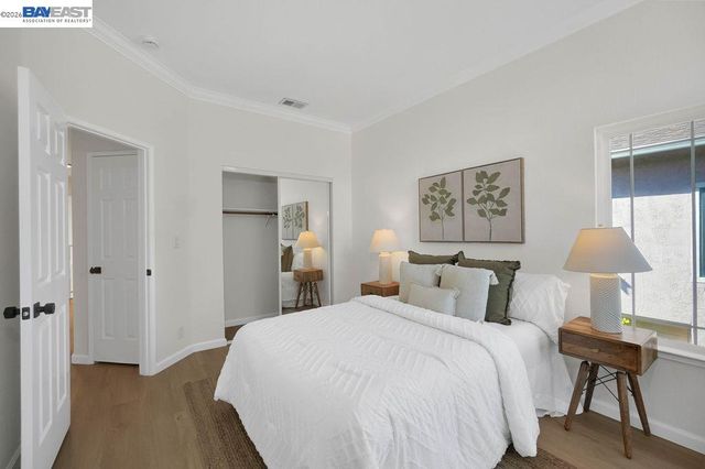 5008 Crandallwood Dr, Fremont, CA 94555