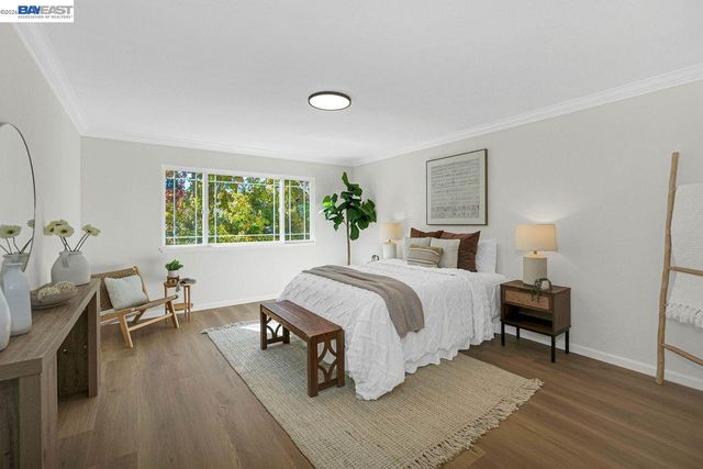 5008 Crandallwood Dr, Fremont, CA 94555
