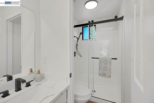 5008 Crandallwood Dr, Fremont, CA 94555