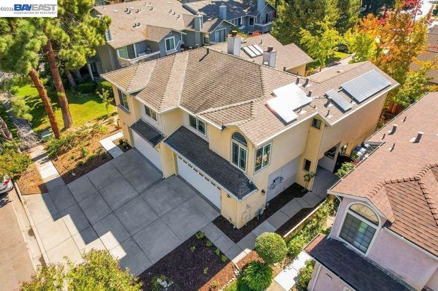 5008 Crandallwood Dr, Fremont, CA 94555