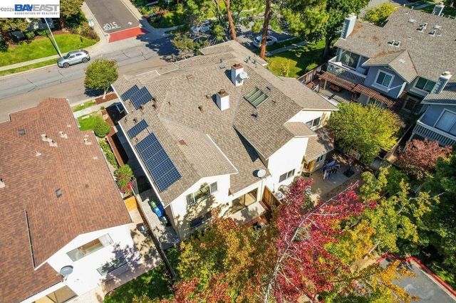 5008 Crandallwood Dr, Fremont, CA 94555