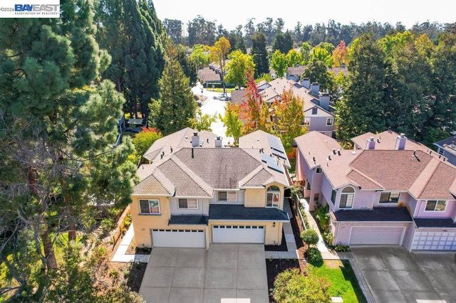 5008 Crandallwood Dr, Fremont, CA 94555