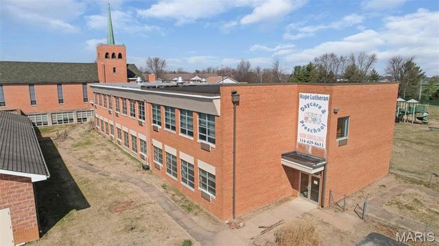 10701 Saint Cosmas Lane, St Ann, MO 63074