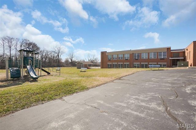 10701 Saint Cosmas Lane, St Ann, MO 63074