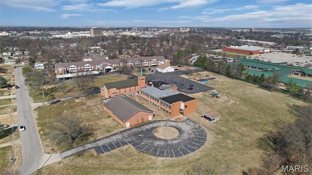 10701 Saint Cosmas Lane, St Ann, MO 63074