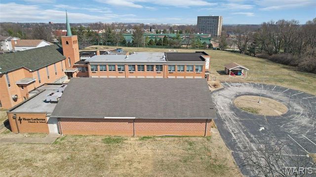 10701 Saint Cosmas Lane, St Ann, MO 63074